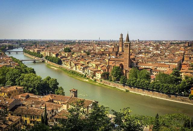 Verona Travel Guide: Unravel the City of Romeo and Juliet, Rich Heritage, and Stunning Architecture
