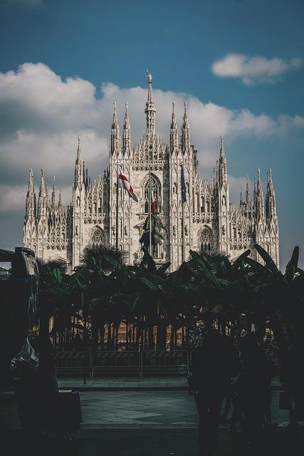 Milan Uncovered: Your Essential Guide to Fashion, Art, Cuisine, and Iconic Landmarks in Italy